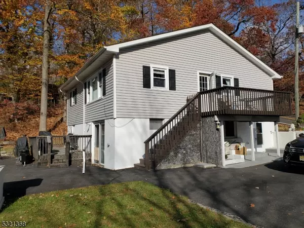 Hopatcong Boro, NJ 07843,14 Northwestern Way