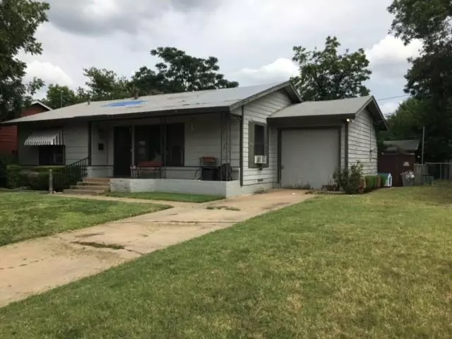 1004 E Gambrell Street, Fort Worth, TX 76115