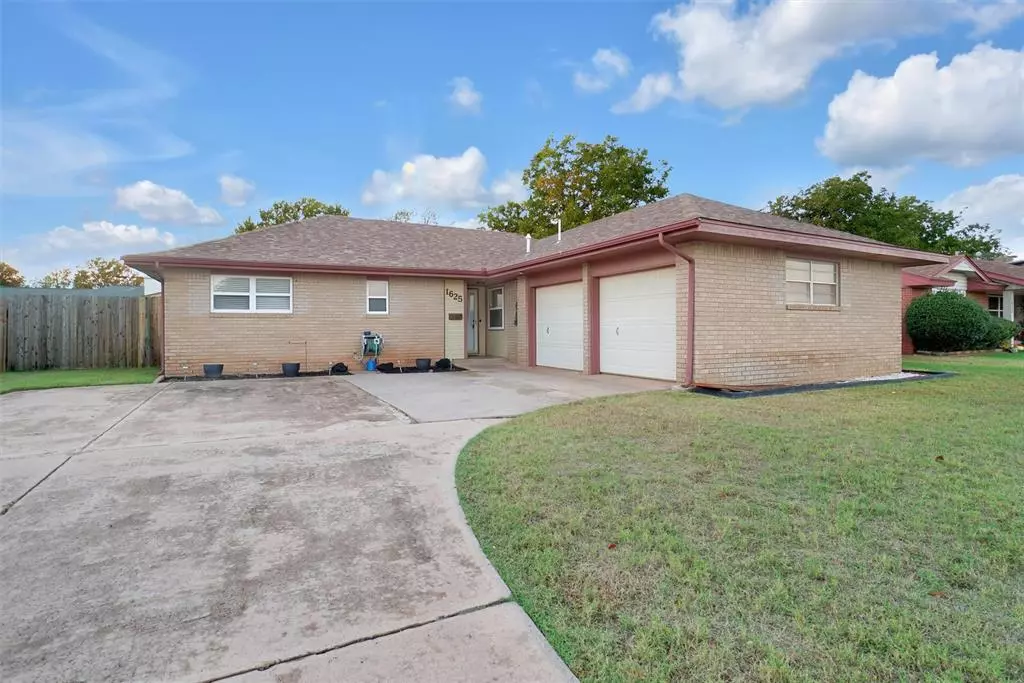 Cordell, OK 73632,1625 Crestview Drive