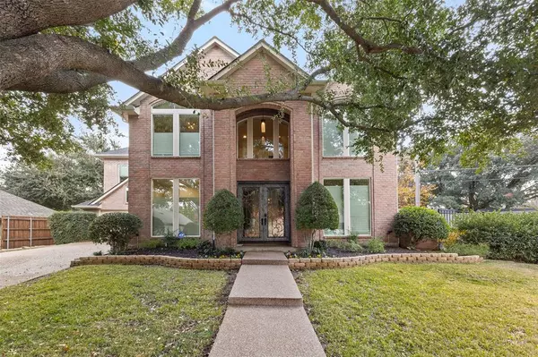 2885 Oakbriar Trail, Fort Worth, TX 76109