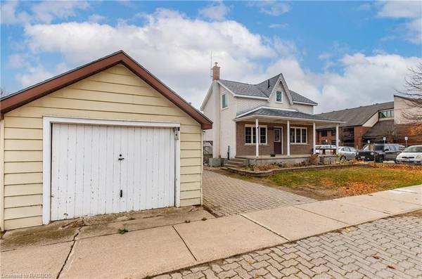 Kincardine, ON N2Z 2Y1,929 HURON TER