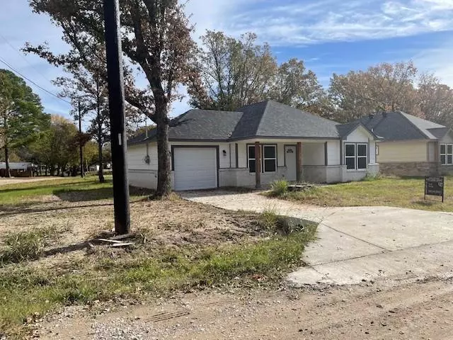 716 HEMLOCK Drive, West Tawakoni, TX 75474