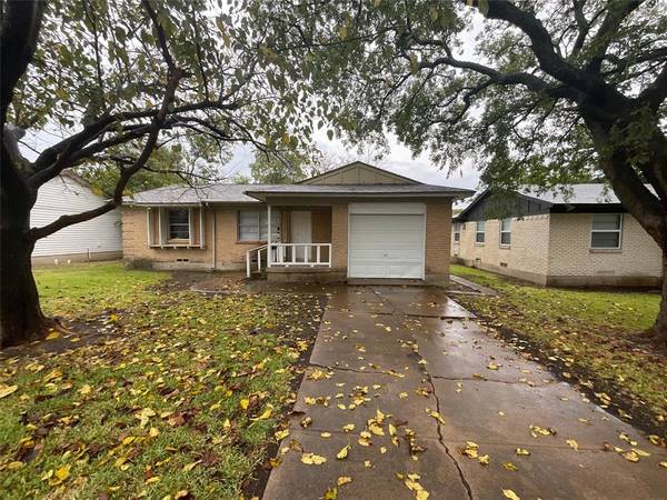 1306 Summit Street,  Mesquite,  TX 75149