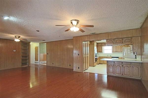 Joshua, TX 76058,4920 County Road 803