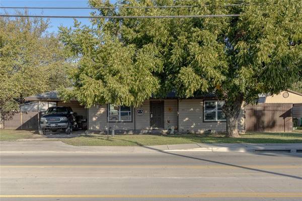 316 N Main Street,  Springtown,  TX 76082