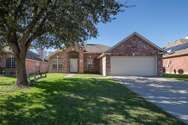 3423 Jasper Drive, Grand Prairie, TX 75052