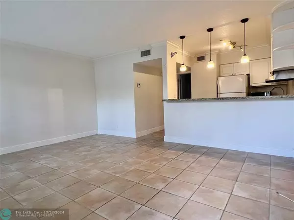 Wilton Manors, FL 33305,2124 NE 5th Ave  #107