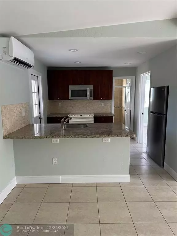 4610 NE 14th Ter, Pompano Beach, FL 33064