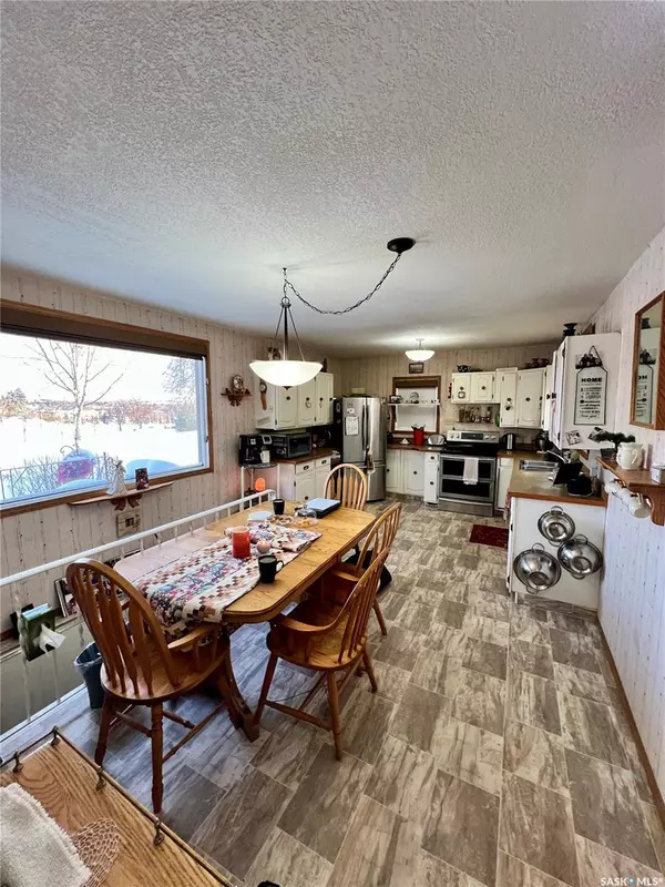 Swift Current, SK S9H 2H5,676 3rd AVENUE NE