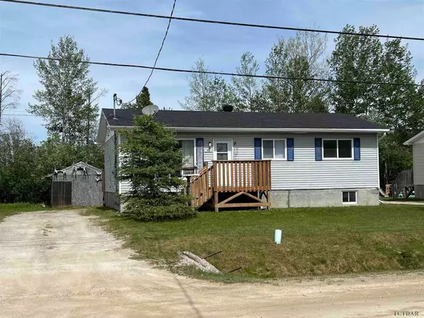 10 Pisew ST,  Moosonee,  ON P0L 1Y0