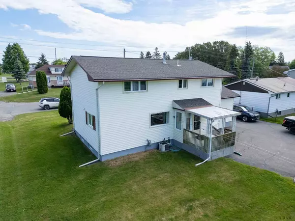 Temiskaming Shores, ON P0J 1P0,220 Pine ST W