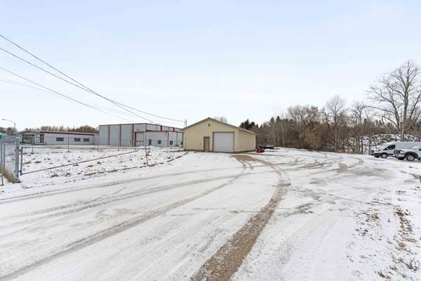 Renfrew, ON K8A 6W2,1366 Pembroke ST E