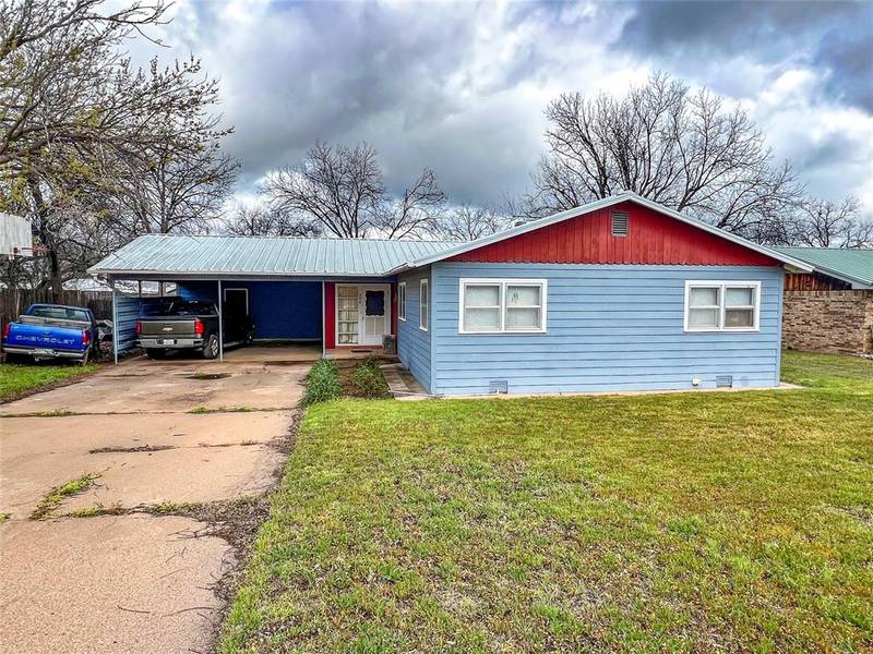 904 4th Street, Knox City, TX 79529