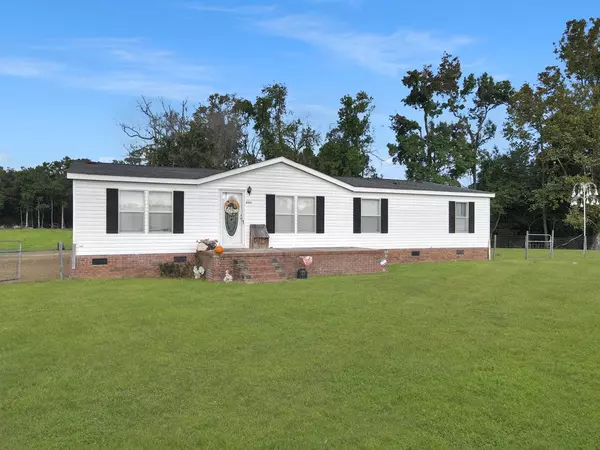 Elloree, SC 29047,4160 Cleveland Street