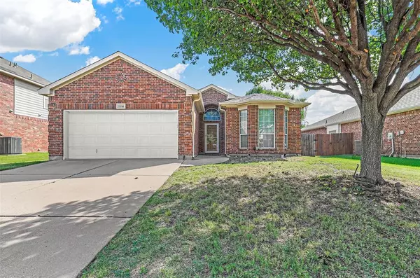 1116 Skylark Drive, Burleson, TX 76028