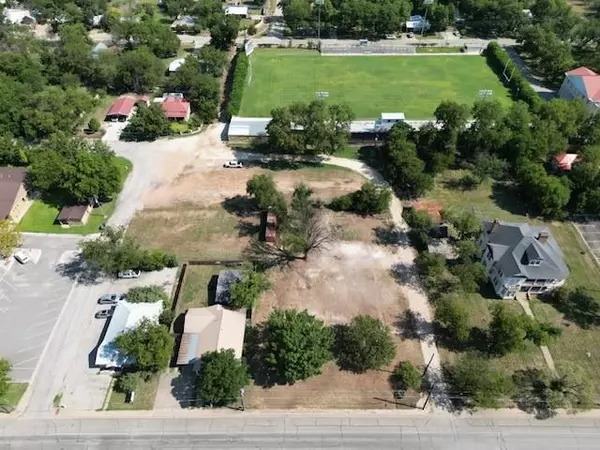 San Saba, TX 76877,402 W Wallace Street