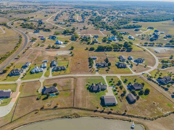 3131 Creekside Drive, Ponder, TX 76259