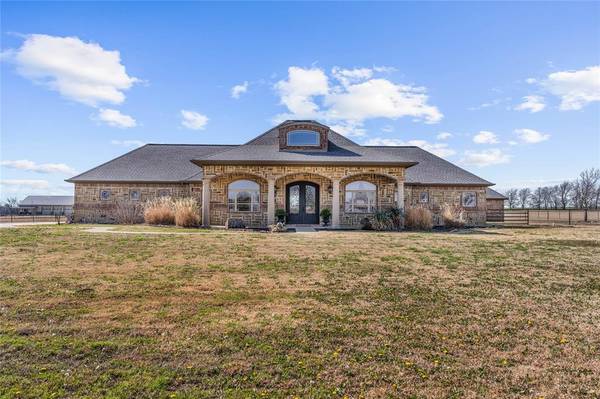 130 Cypress Point Drive, Gunter, TX 75058