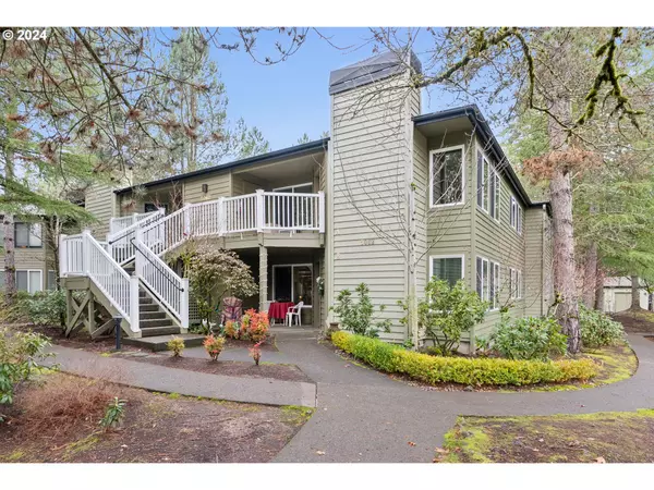 5062 FOOTHILLS DR #A, Lake Oswego, OR 97034