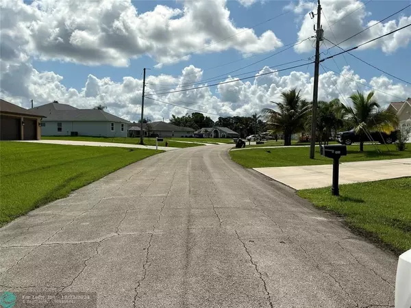 Port St Lucie, FL 34953,3427 SW Catskill Dr