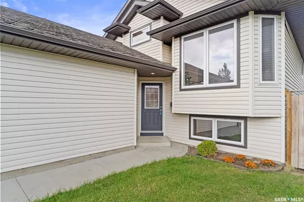 Saskatoon, SK S7R 0A3,107 Allwood CRESCENT