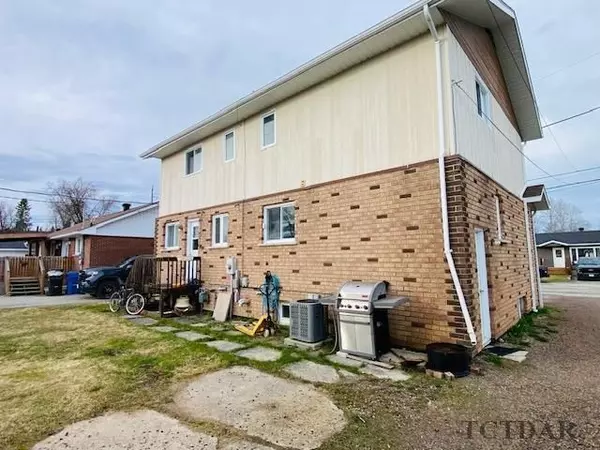 Kapuskasing, ON P5N 2B8,6 NIAGARA ST