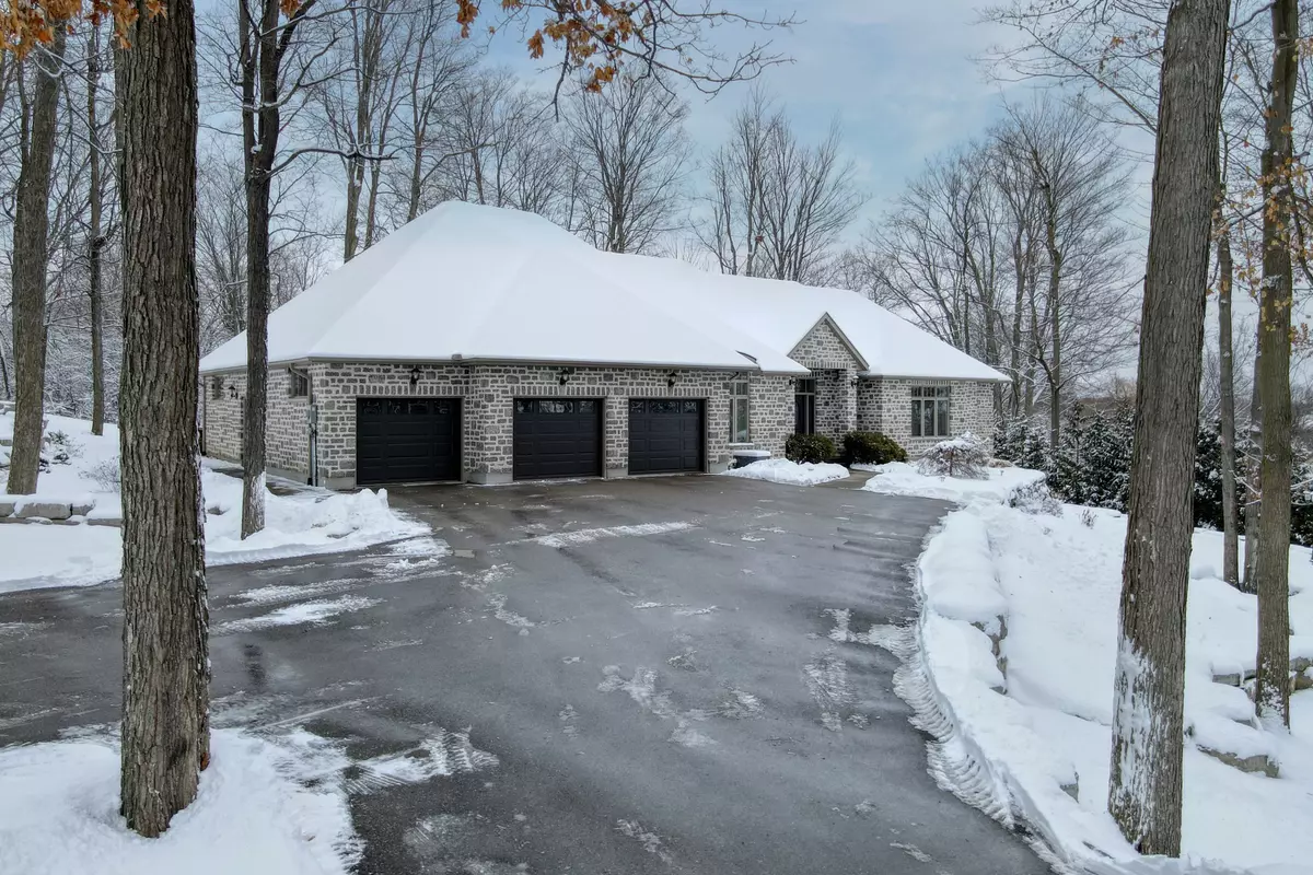 Waterloo, ON N2J 4G8,5 Kraftwood PL