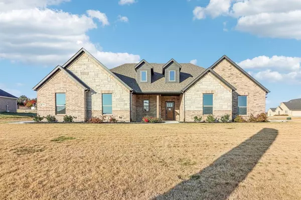 200 Ash Court, Weatherford, TX 76085