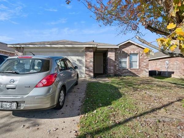 8732 Hunters Trail, Fort Worth, TX 76123