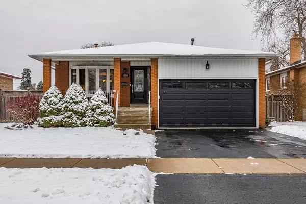 1056 Dowland CRES, Burlington, ON L7T 4C8