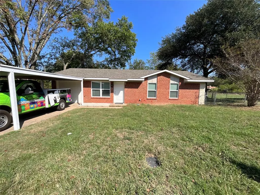 Malakoff, TX 75148,405 E Pine Street