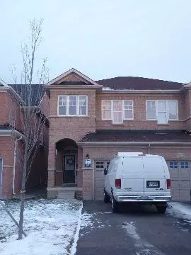 Peel, ON L5V 0C7,868 Oasis DR N #Upper