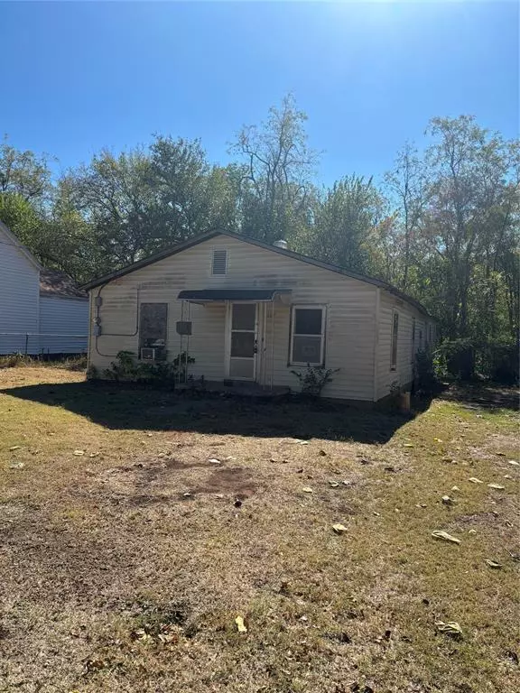 307 E Lincoln Avenue, Guthrie, OK 73044