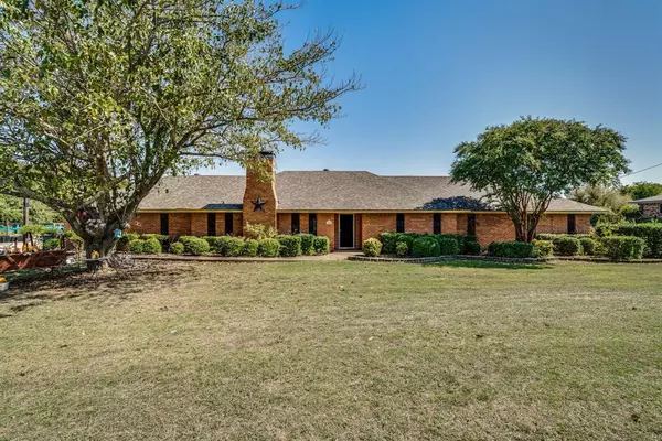 6210 Vicney Lane, Midlothian, TX 76065