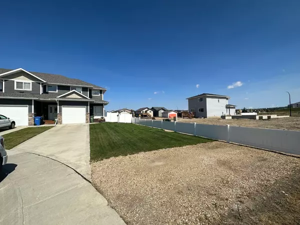 Red Deer, AB T4P 0R1,32 Tallman Close