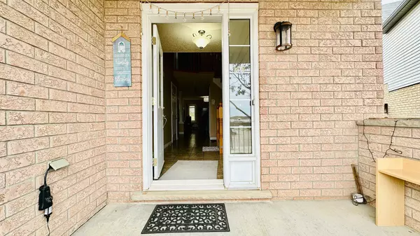 Waterloo, ON N2E 4G5,240 PURPLE SAGE CRES