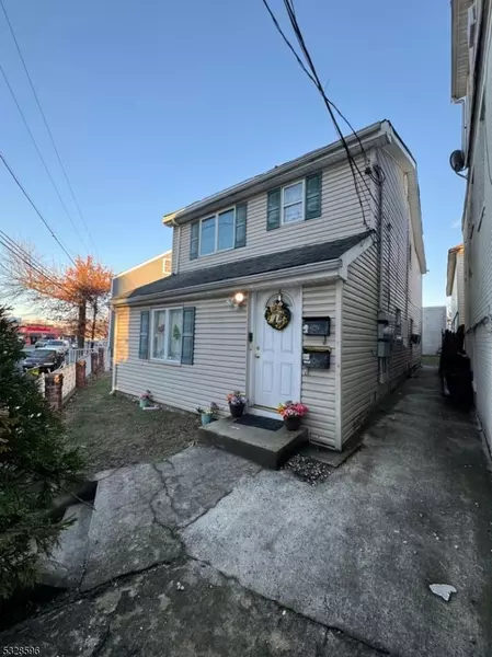 830 River St, Paterson City, NJ 07524