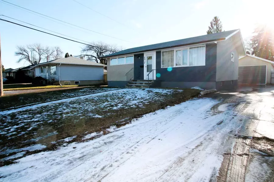 2412 5A AVE North, Lethbridge, AB T1H 0R7