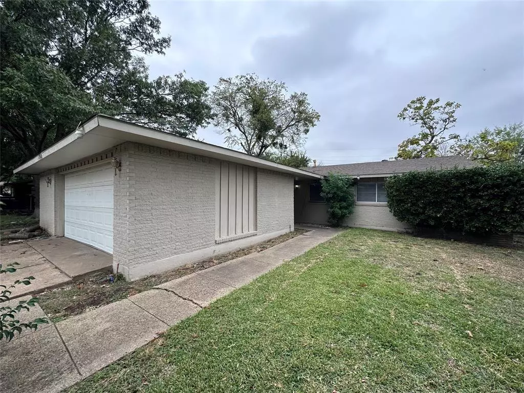 Richardson, TX 75080,808 VINECREST Lane