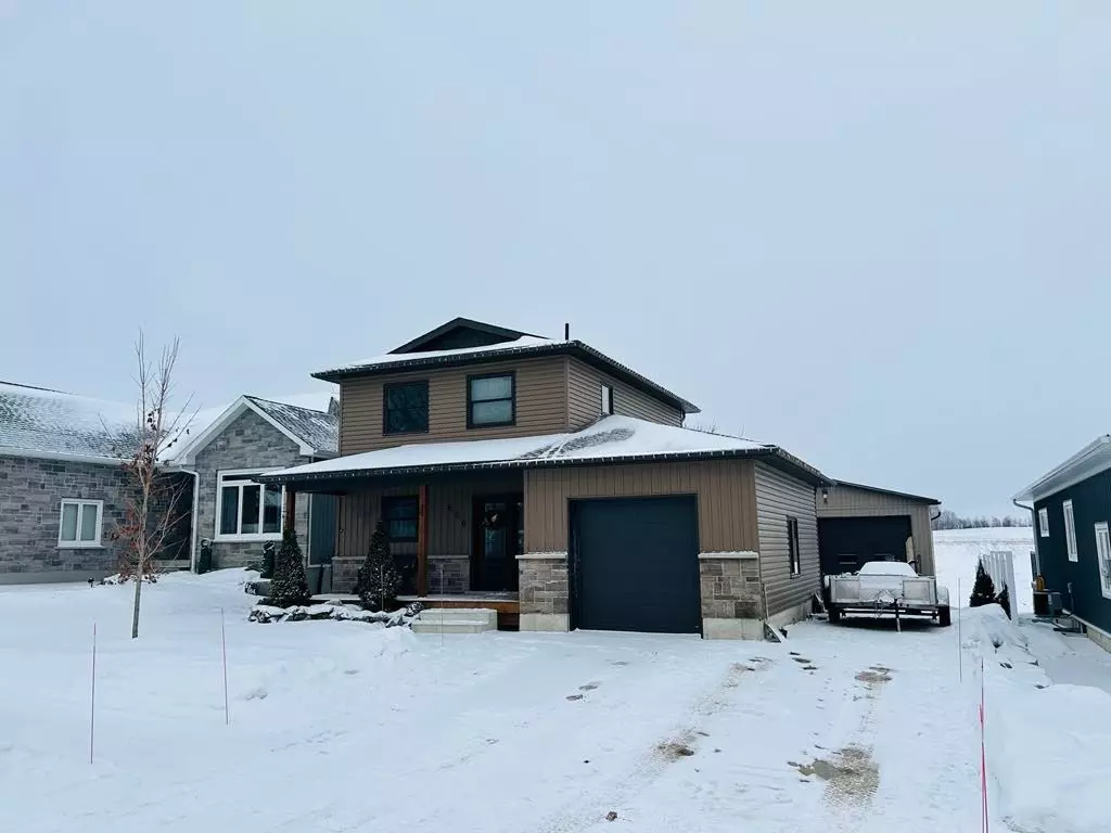 North Huron, ON N0M 1H0,660 GLORIA ST