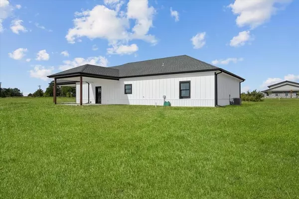 Sumner, TX 75486,1706 CR 35400