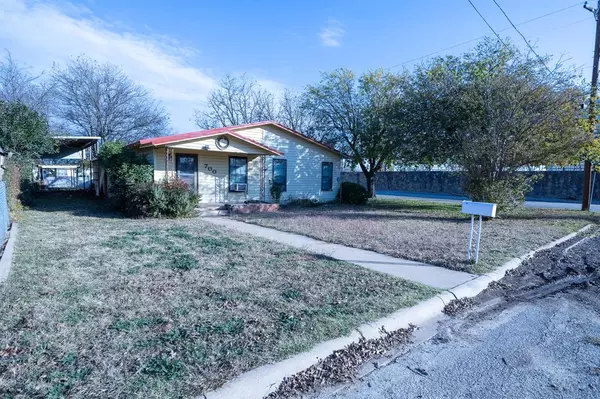 Coleman, TX 76834,700 W 6th Street