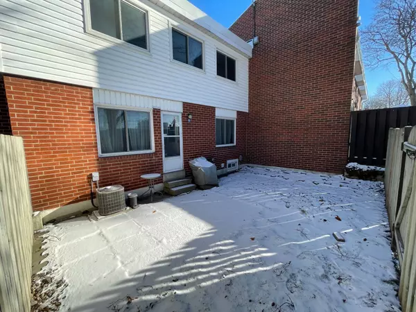 Oshawa, ON L1J 6J2,1010 Glen ST #71