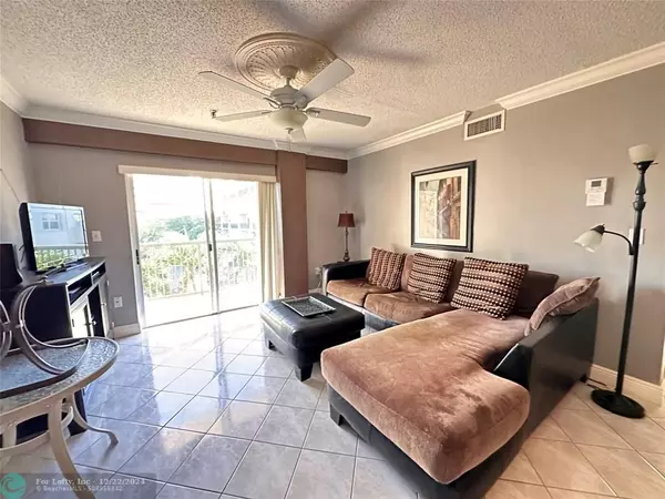 250 181st Dr  #209, Sunny Isles Beach, FL 33160