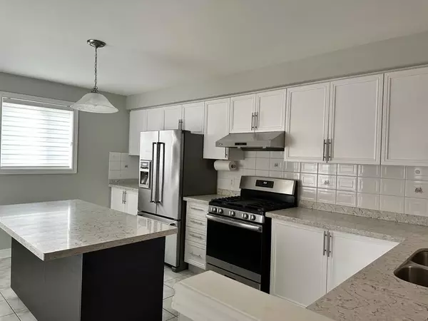 Mississauga, ON L5M 6P6,3953 Manatee WAY