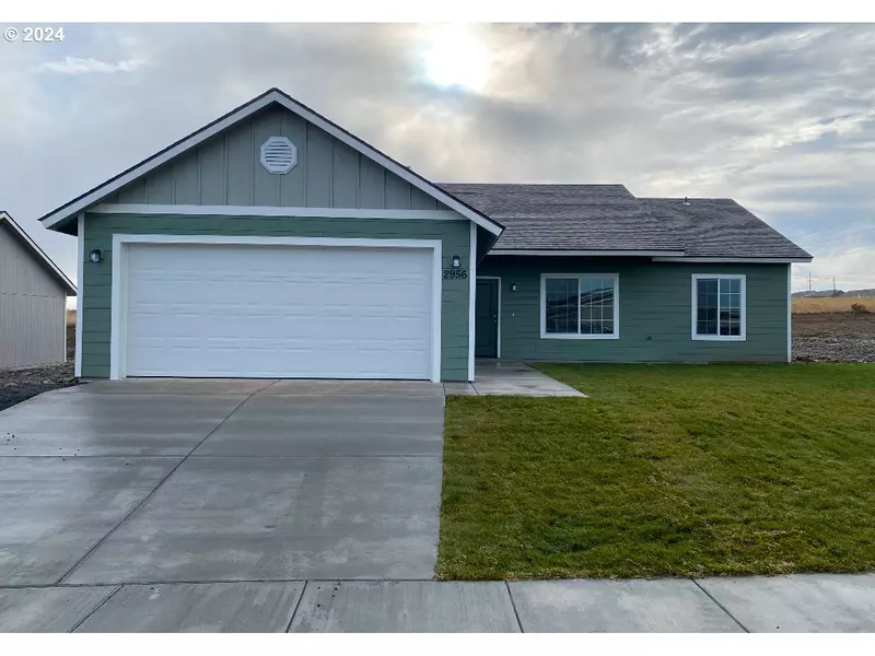 2956 Quail AVE, Umatilla, OR 97882