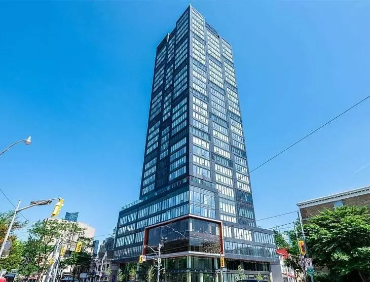 203 College ST #906, Toronto C01, ON M5T 1P9