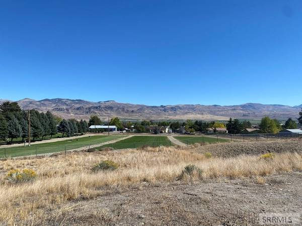 811 S 7th Street, Challis, ID 83226