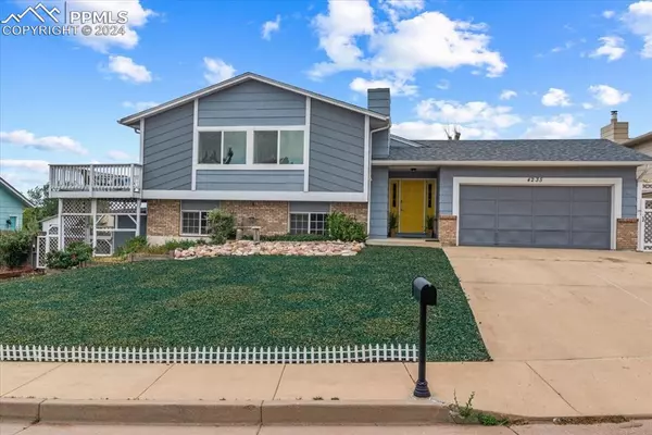 4235 Pinal LN, Colorado Springs, CO 80911