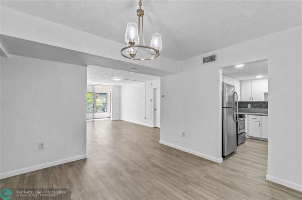 Plantation, FL 33313,7000 NW 17th St  #219